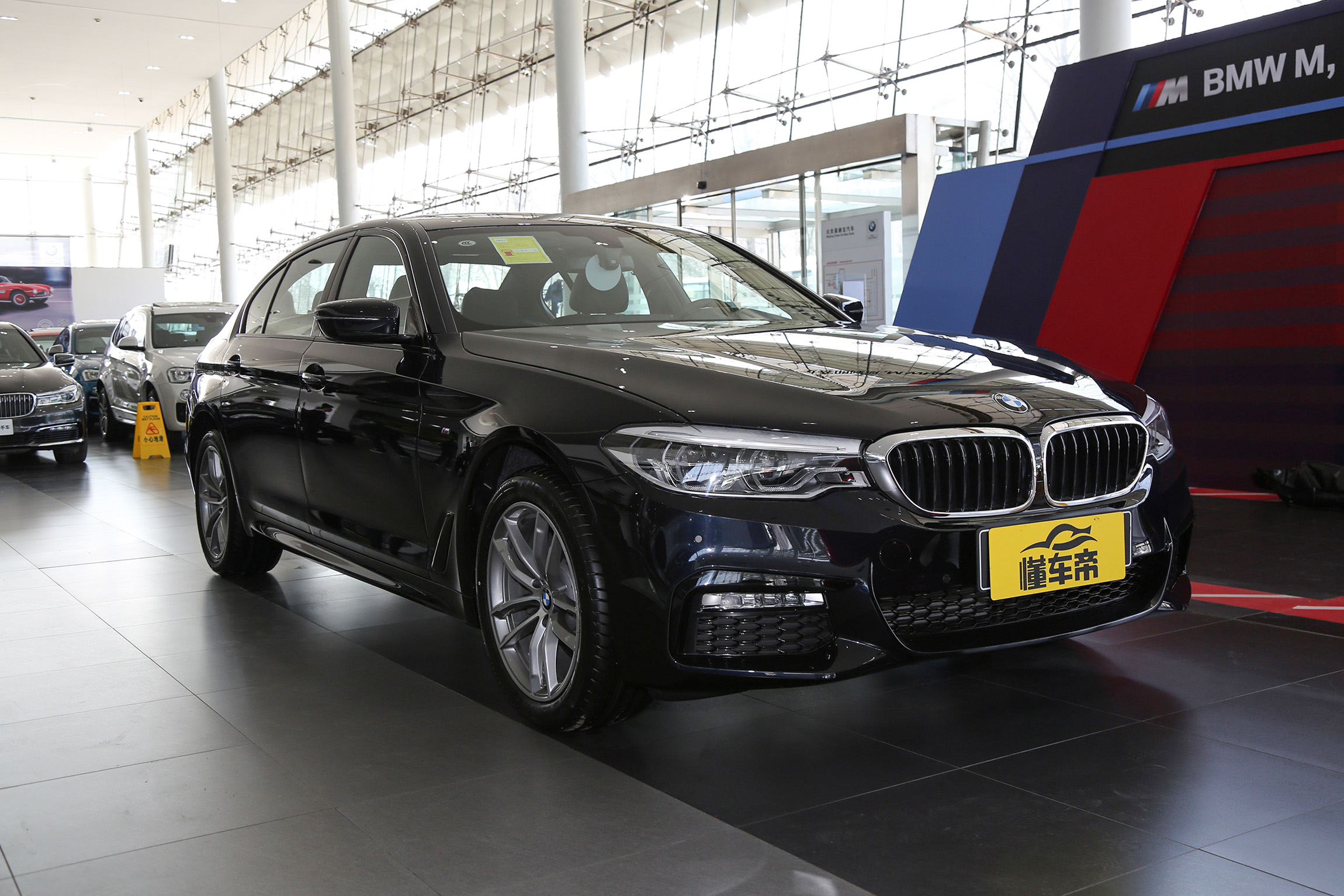 18款宝马5系车顶异响怎么解决,宝马5系车顶异响