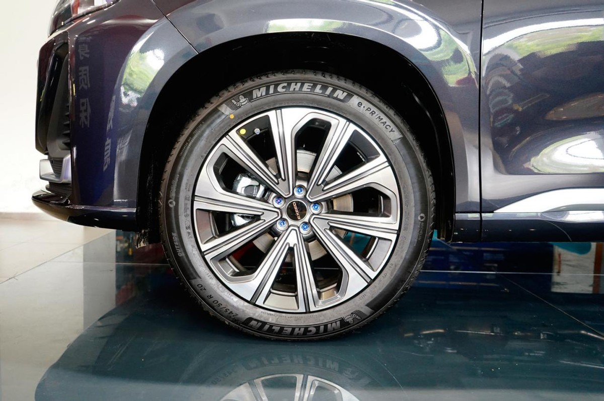 星途揽月2023款六座和七座区别,星途揽月两驱六座高配是哪款