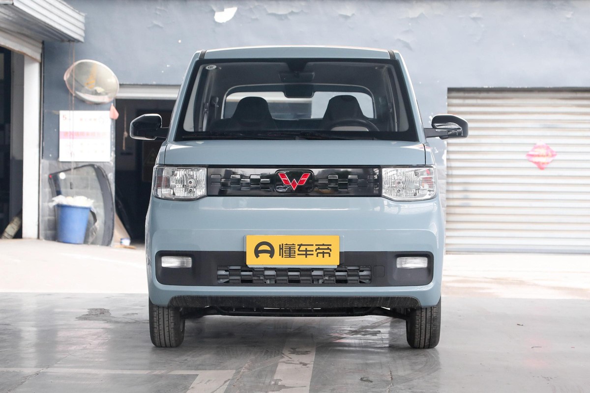 五菱宏光纯电动miniev,长安奔奔e-starvs五菱宏光miniev