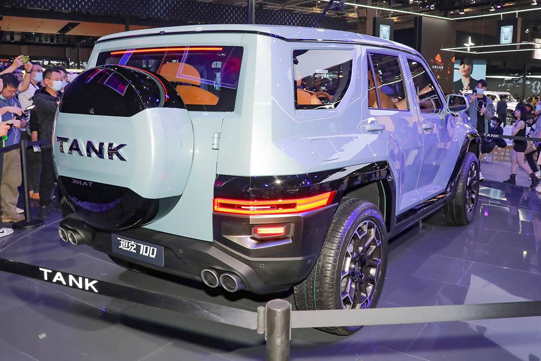 大型硬派越野车军用版,坦克700是硬派越野车吗