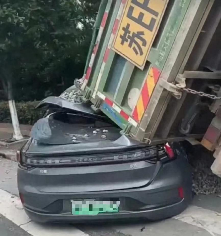 极氪的安全性体现在哪里,极氪安全系数