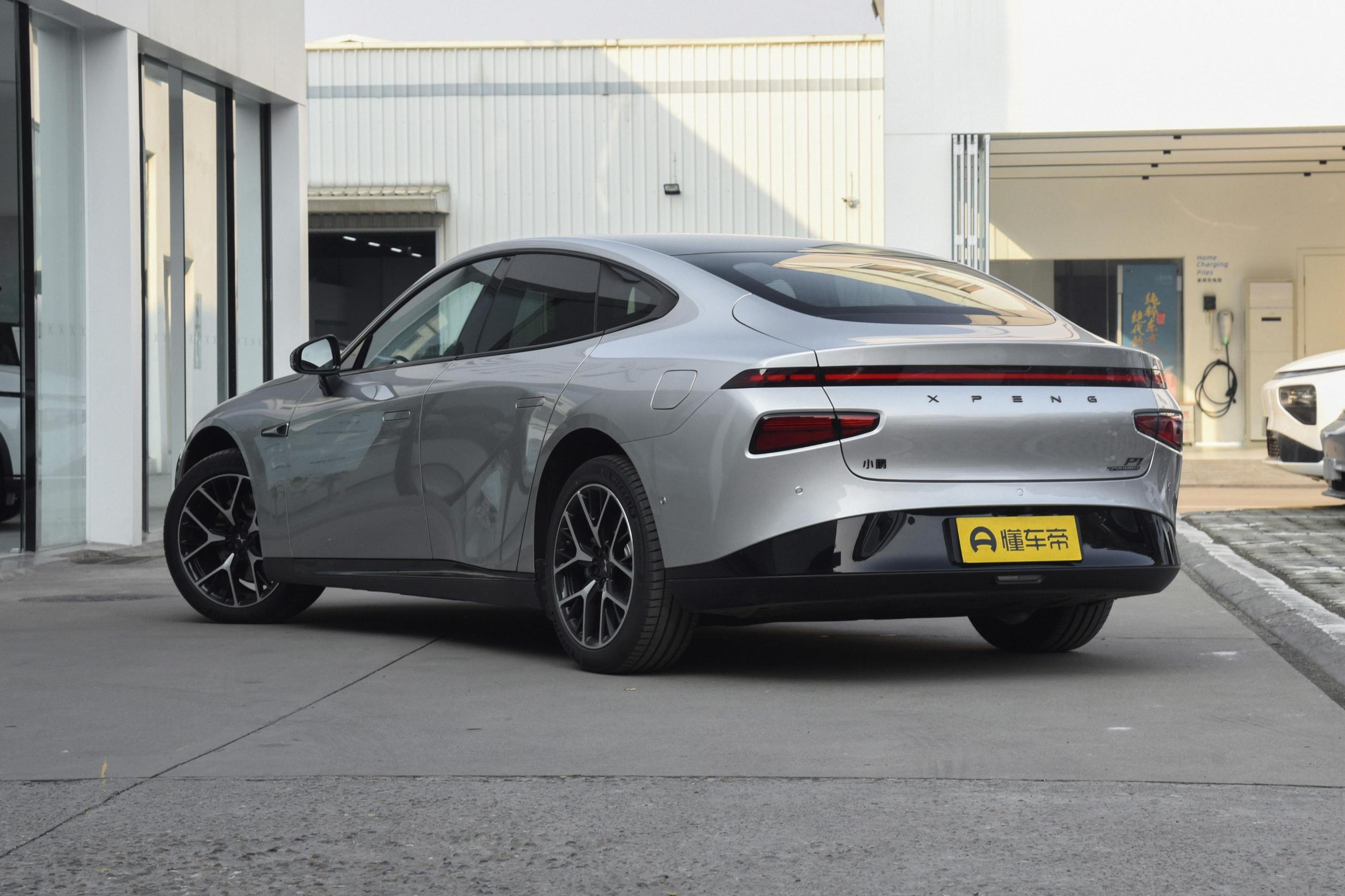 四款热门纯电轿车，年轻人该怎么选？帮你梳理好了，对比这五点