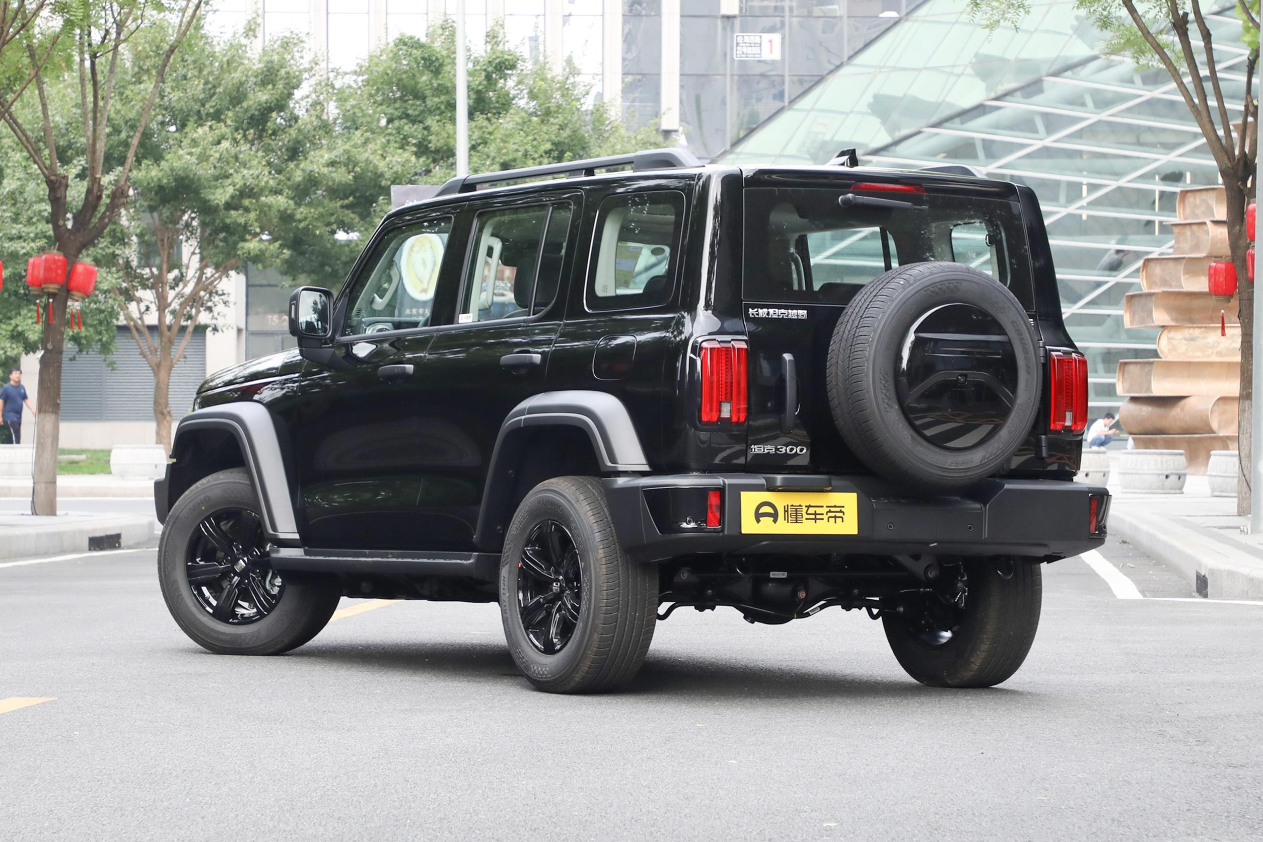 坦克300实车亮相外观很霸气,坦克300全新款2023价格多少