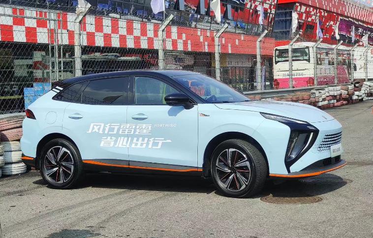 操控好、加速快还能装，“油电平价”的风行雷霆实际表现怎样？