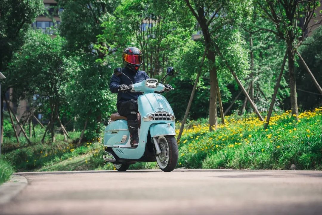 维多利亚sixties250颜色,维多利亚sixties250si和姜戈哪个好