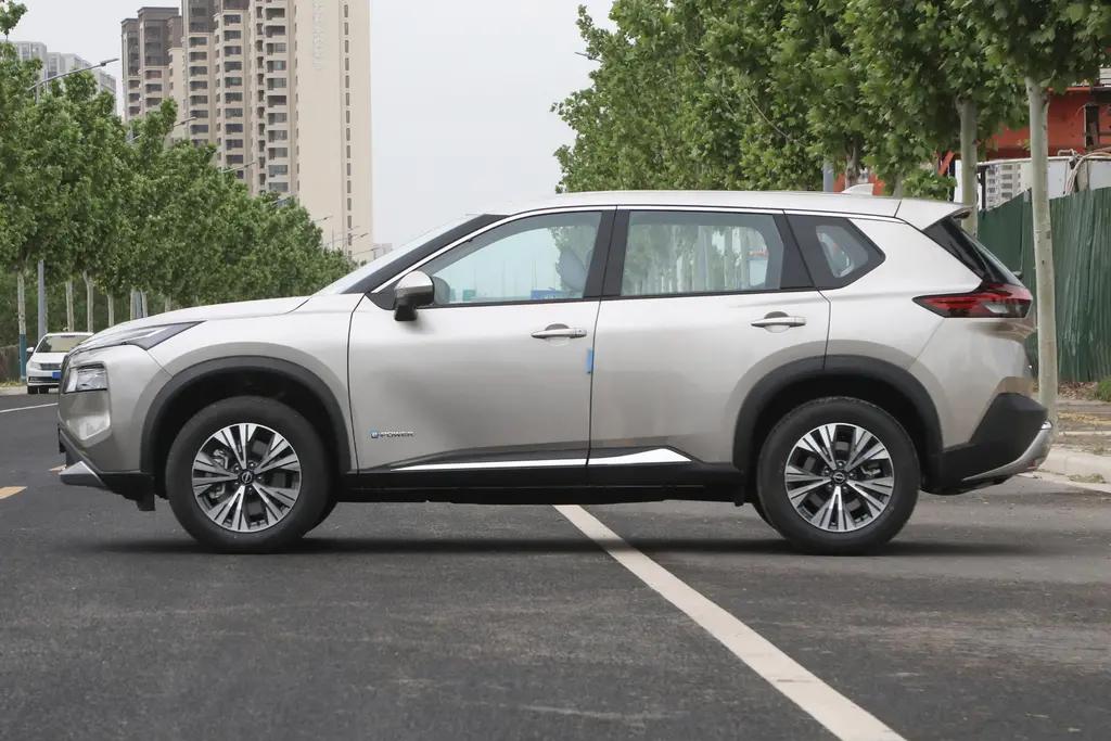 1.5t四驱豪华奇骏,奇骏1.5混动试驾