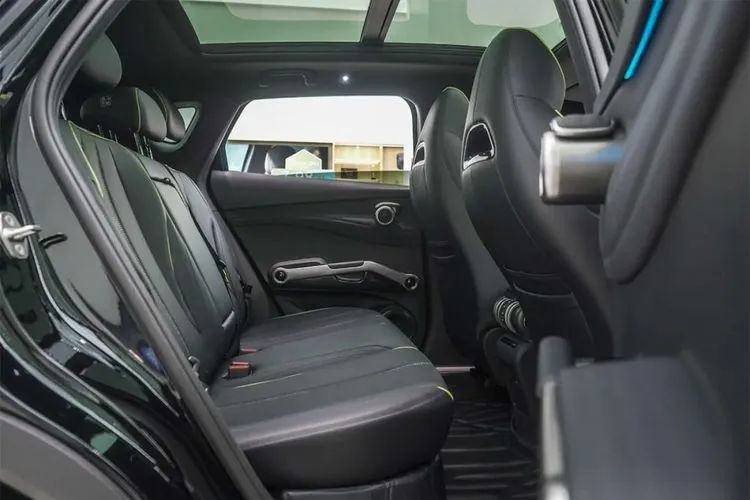 比亚迪元plus新能源测评,比亚迪秦plusev和比亚迪元plus