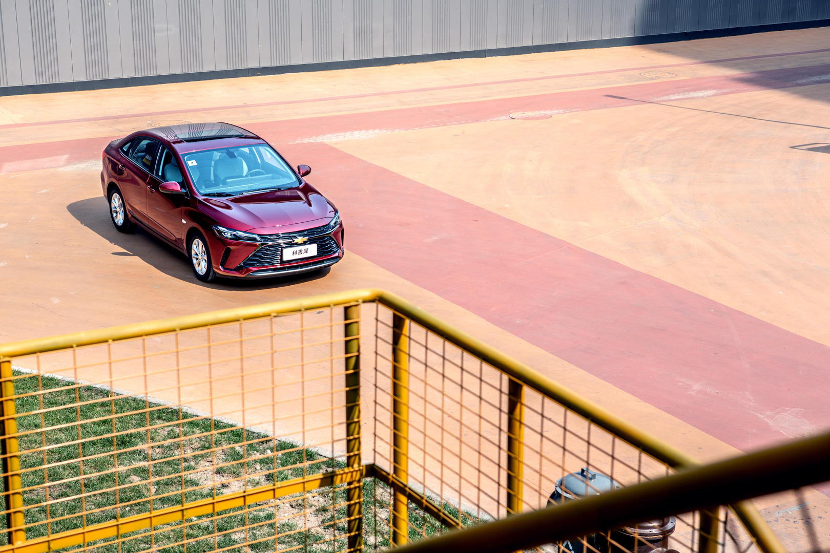 昆明雪佛兰科鲁泽2023款1.5l乐享版,捷达va3与雪佛兰科鲁泽2021款对比