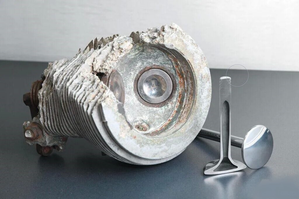 发动机气门有哪些组成,最先进的发动机气门技术