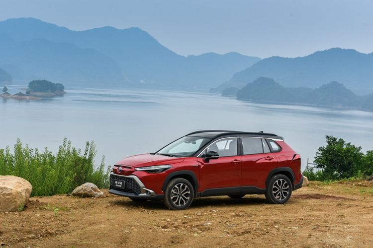 锋兰达双擎混动车主真实用车感受,广汽丰田锋兰达体验