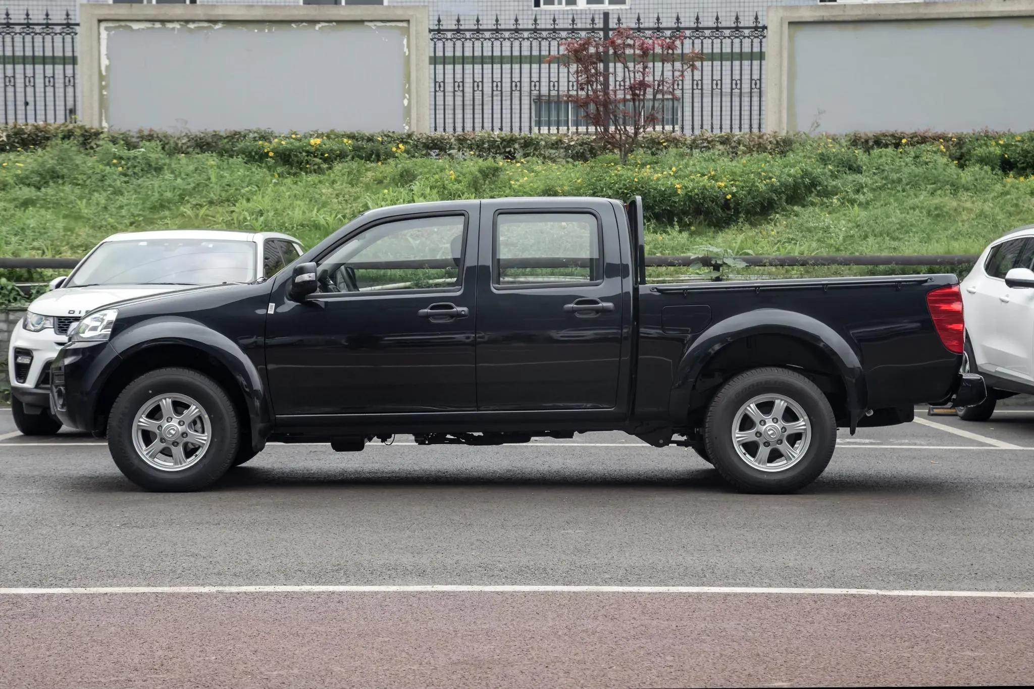 风骏5皮卡1.5t和2.4哪个值得买,长城汽车皮卡风骏5哪款最好