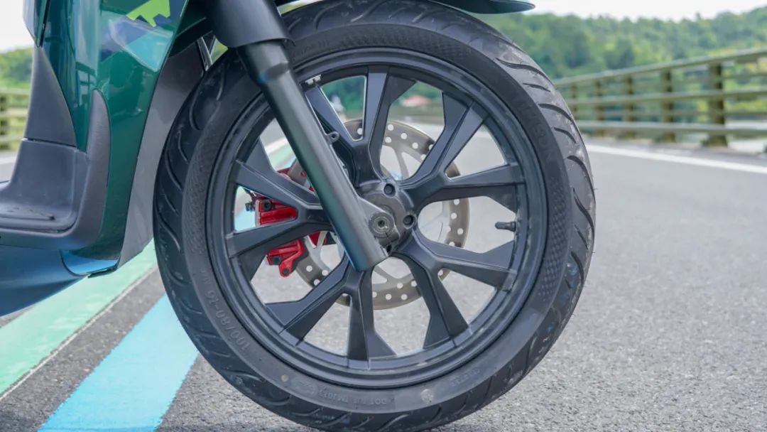 金城摩托提拉米苏都市版jc150t-ae,金城adiva200和金城提拉米苏200