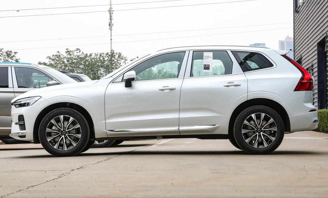 试驾沃尔沃xc60二手车是否值得买,全新沃尔沃xc60试乘比较