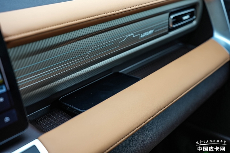 2023款长城炮乘用版后排乘坐效果,长城炮乘用版舒适型和尊享型