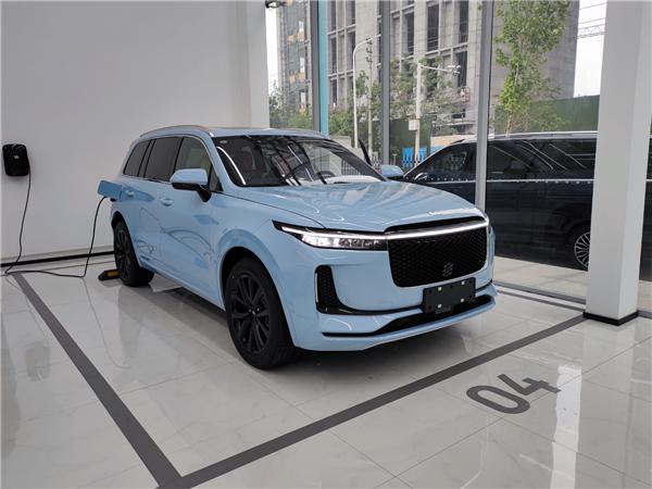 充到100%伤车吗？李想：电池比车更长寿！