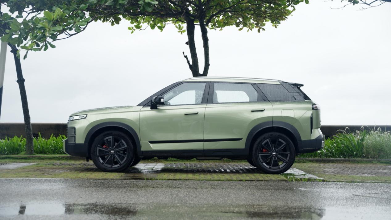 奇瑞探索06舒适版有360全景吗,奇瑞探索06和风云t9是一个平台吗