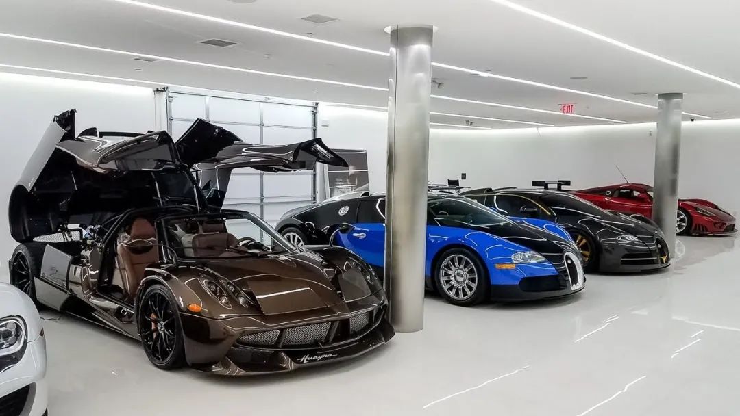 买车容易养车难，美国富豪网红甩卖2006年布加迪威龙16.4