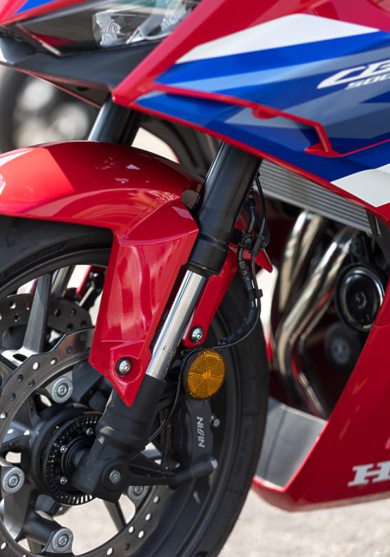 2024本田cbr500r座高比400r高吗,本田2024款cbr500r