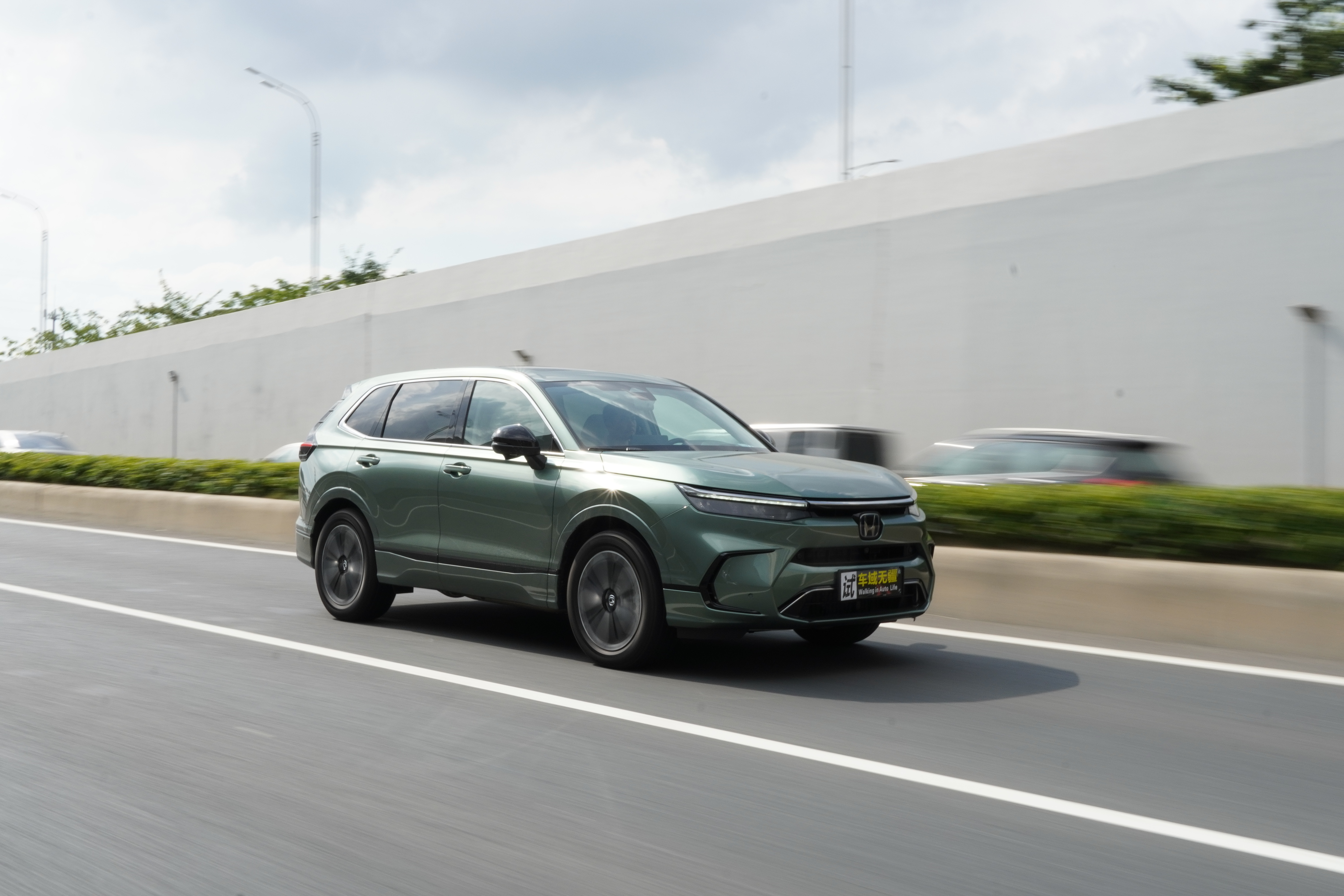 皓影混动和燃油哪款值得买,皓影燃油版和混动版买哪个好