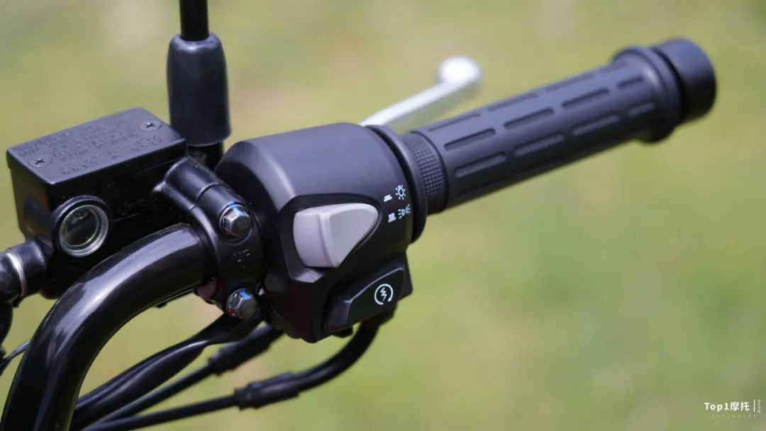 本田幼兽cc110和ct125哪个外观好看,本田幼兽cc110蓝色何时上市