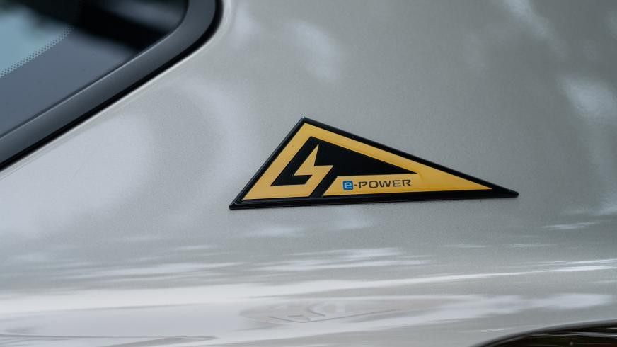 双混电驱动奇骏,全进口混动奇骏