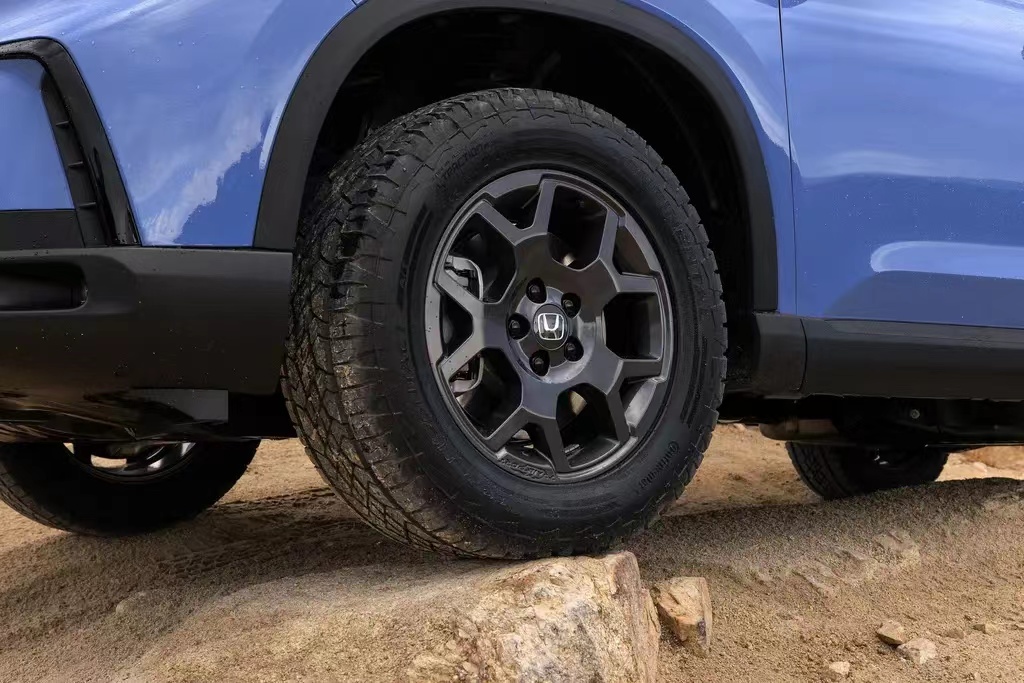 本田新一代pilot测试谍照曝光,本田pilot和新款cr-v对比