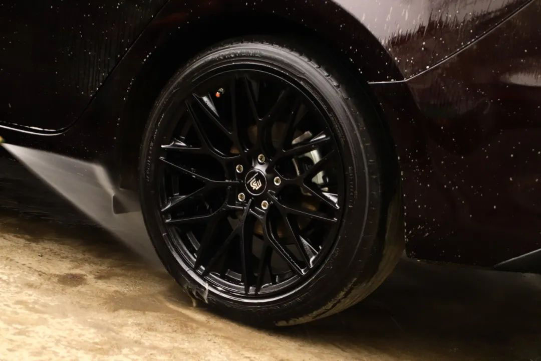 马自达阿特兹大尾翼,18款马自达阿特兹加装尾翼好看吗