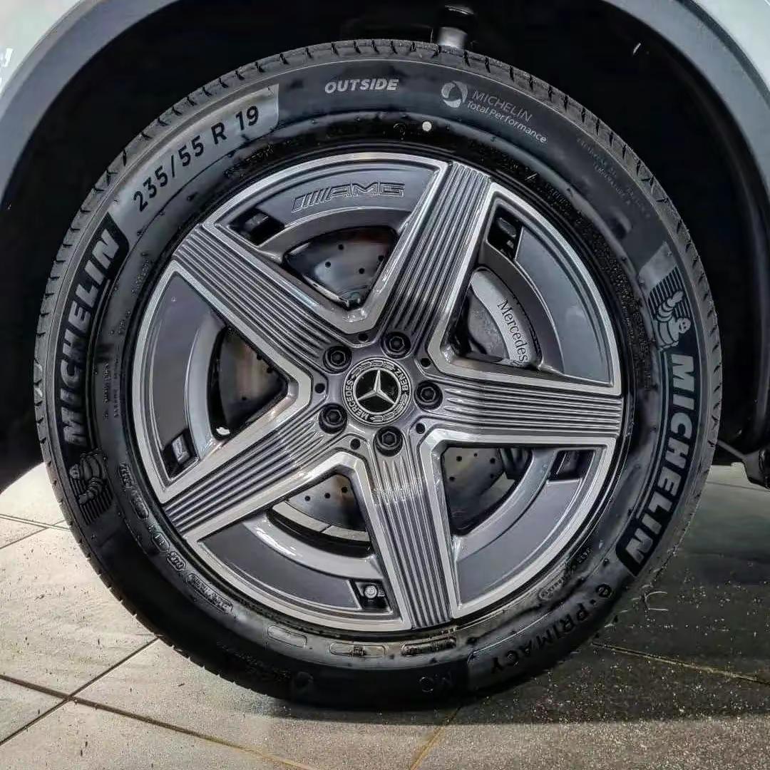 全新奔驰glc目前市场主流车型,奔驰glc加长和不加长区别