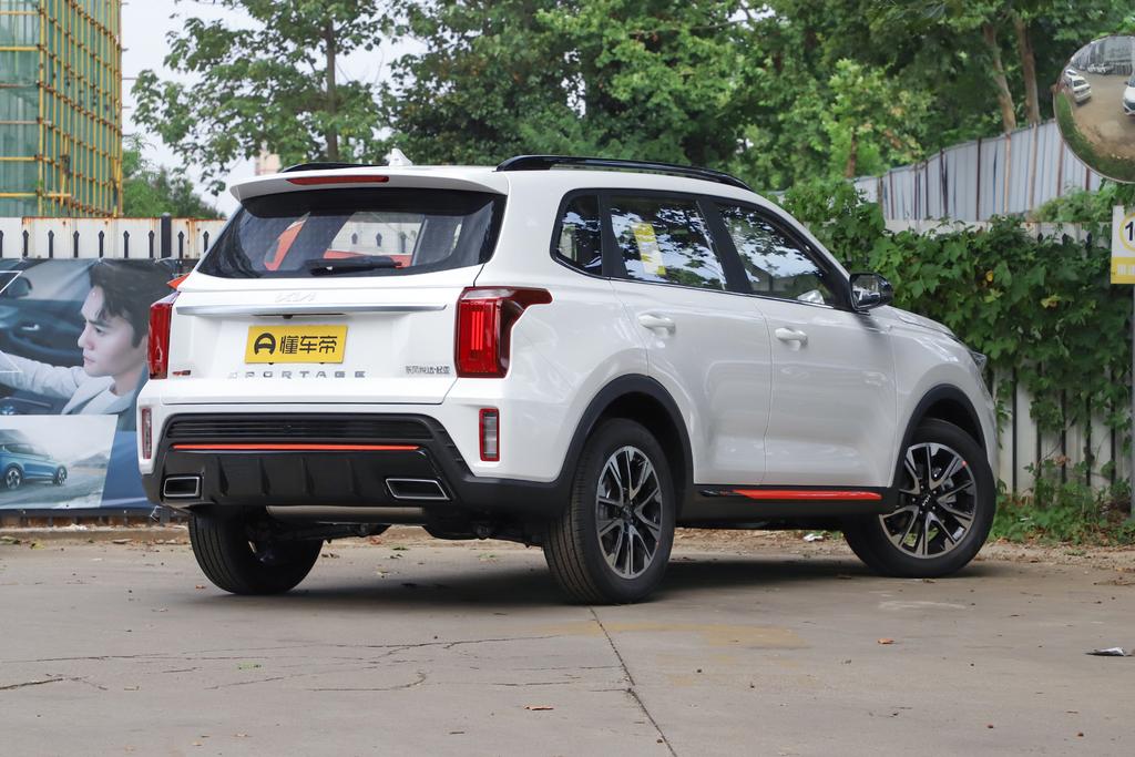 起亚新智跑试驾视频胖哥,轻越野车型推荐