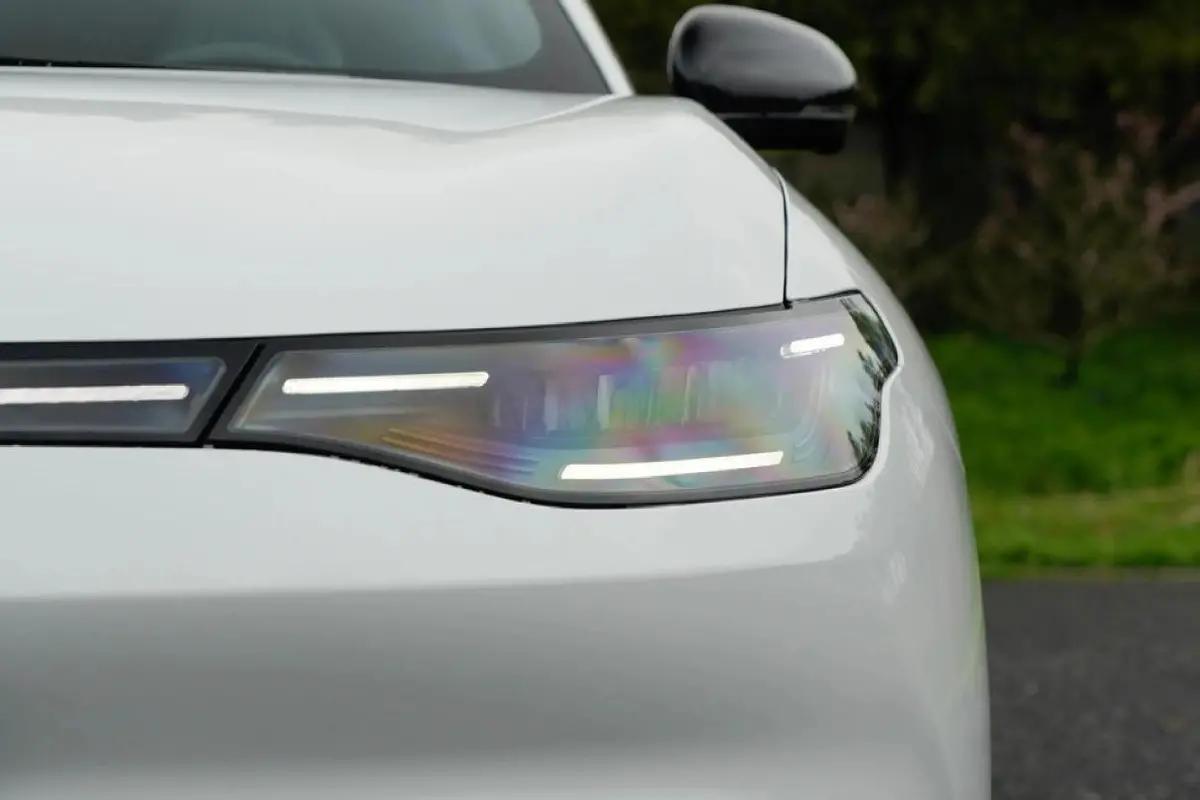 具有爆款潜质零跑c01官图亮相,零跑c01性能四驱纯电动版介绍配置