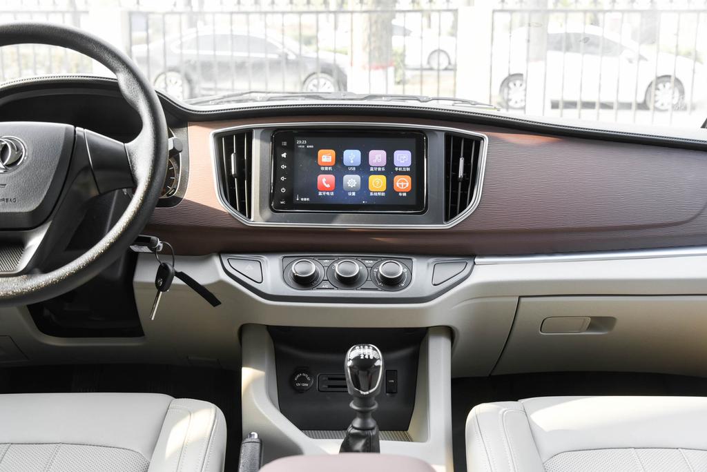 菱智m5发动机号在哪,菱智m5发动机