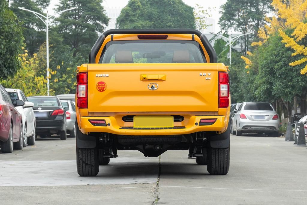 新风骏7四驱短轴版,汽油四驱风骏7油耗测评