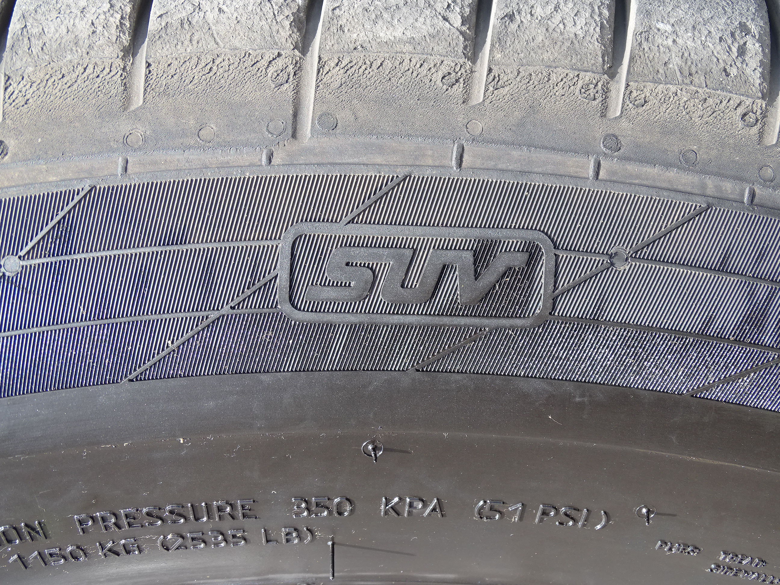 奔驰gle和梅赛德斯gle有什么区别,奔驰gle车型用什么轮胎