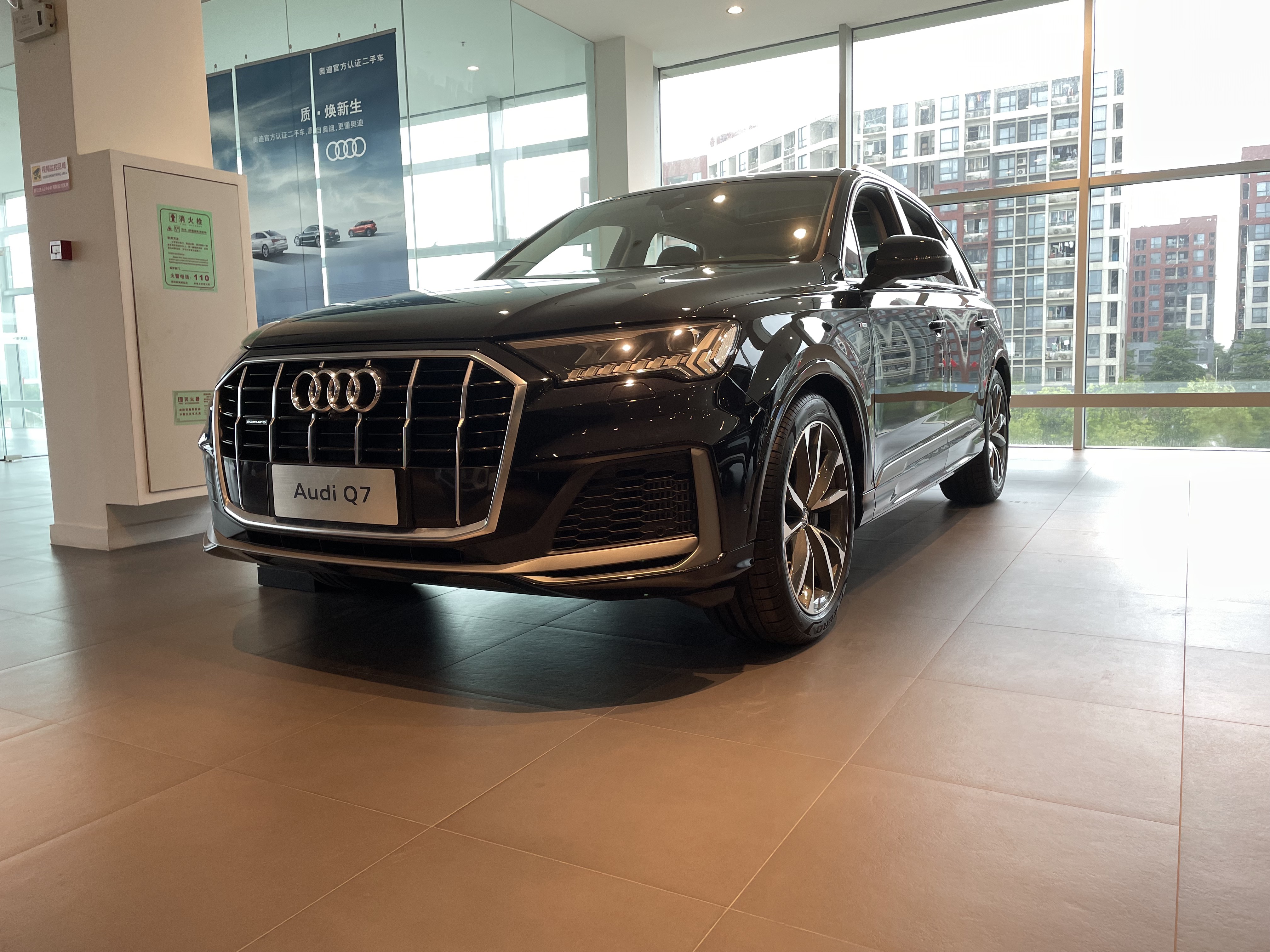 奥迪Q7属于什么级别suv,奥迪q7属于suv还是越野