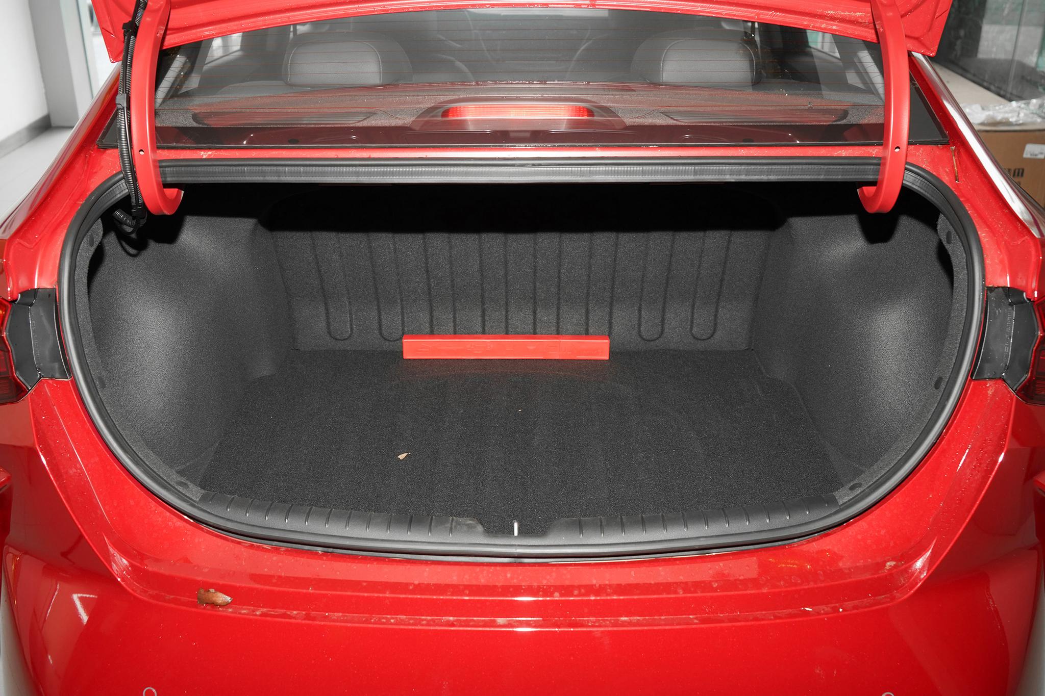 10万内的车买二手还是买全新,10万左右想买辆二手车