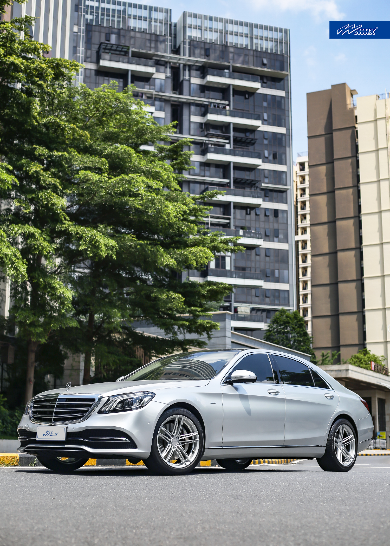 MMX轮毂的运动豪华感与奔驰S450的优雅豪华感,你更喜欢哪个?