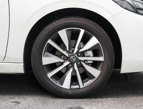 排在销量首位的日产轩逸,新款轩逸哪款销量最高