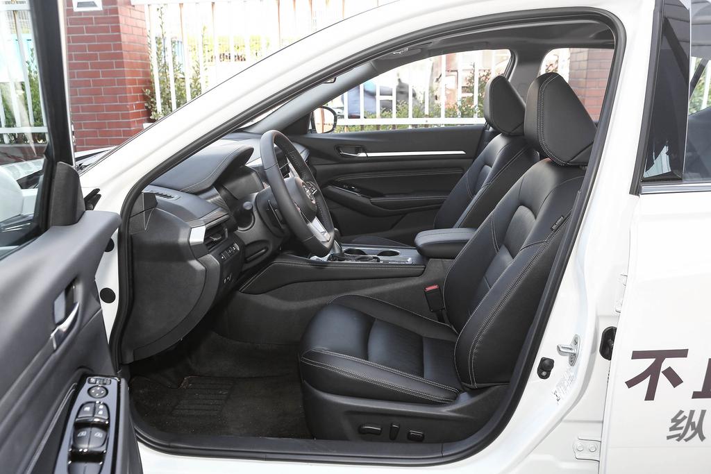 日产天籁2022试乘试驾,天籁限时优惠3.30万欢迎试乘试驾