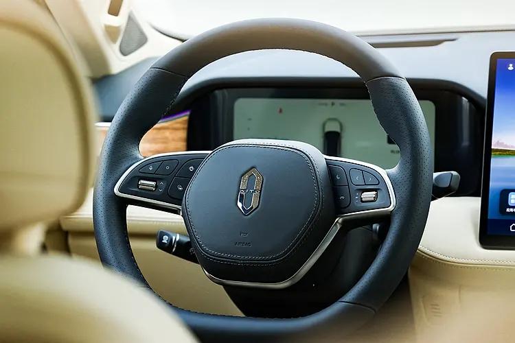 问界m5ev新款,问界m5ev高性能版