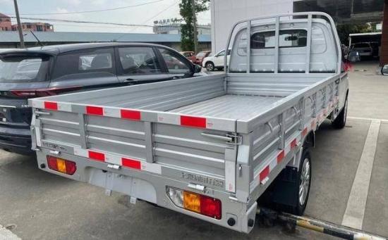 荣光新卡加长版1.5排量综合油耗,22款五菱荣光新卡1.5加长版多少钱