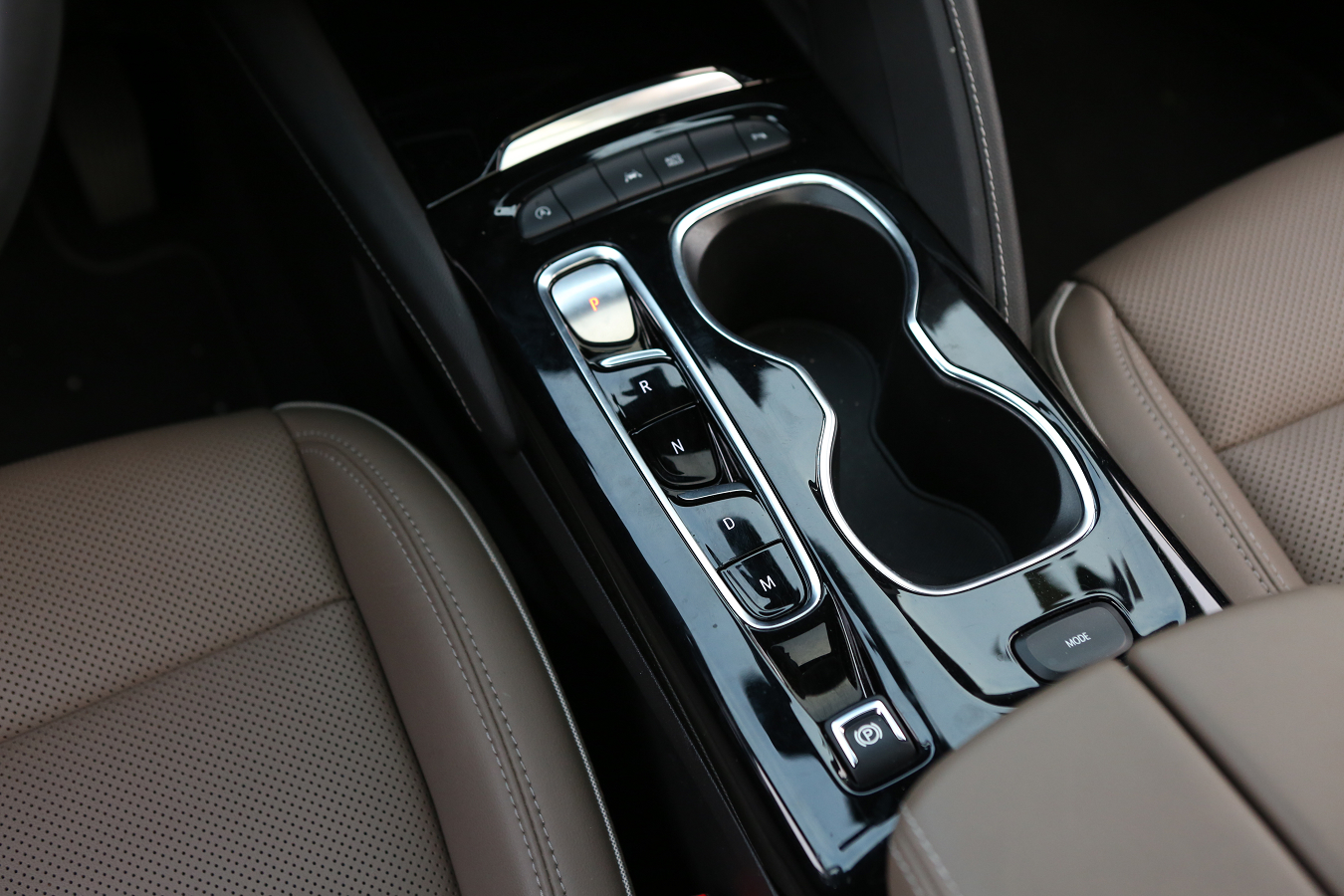 别克昂科威plus艾维亚五座试驾,试驾别克昂科威plus5座豪华