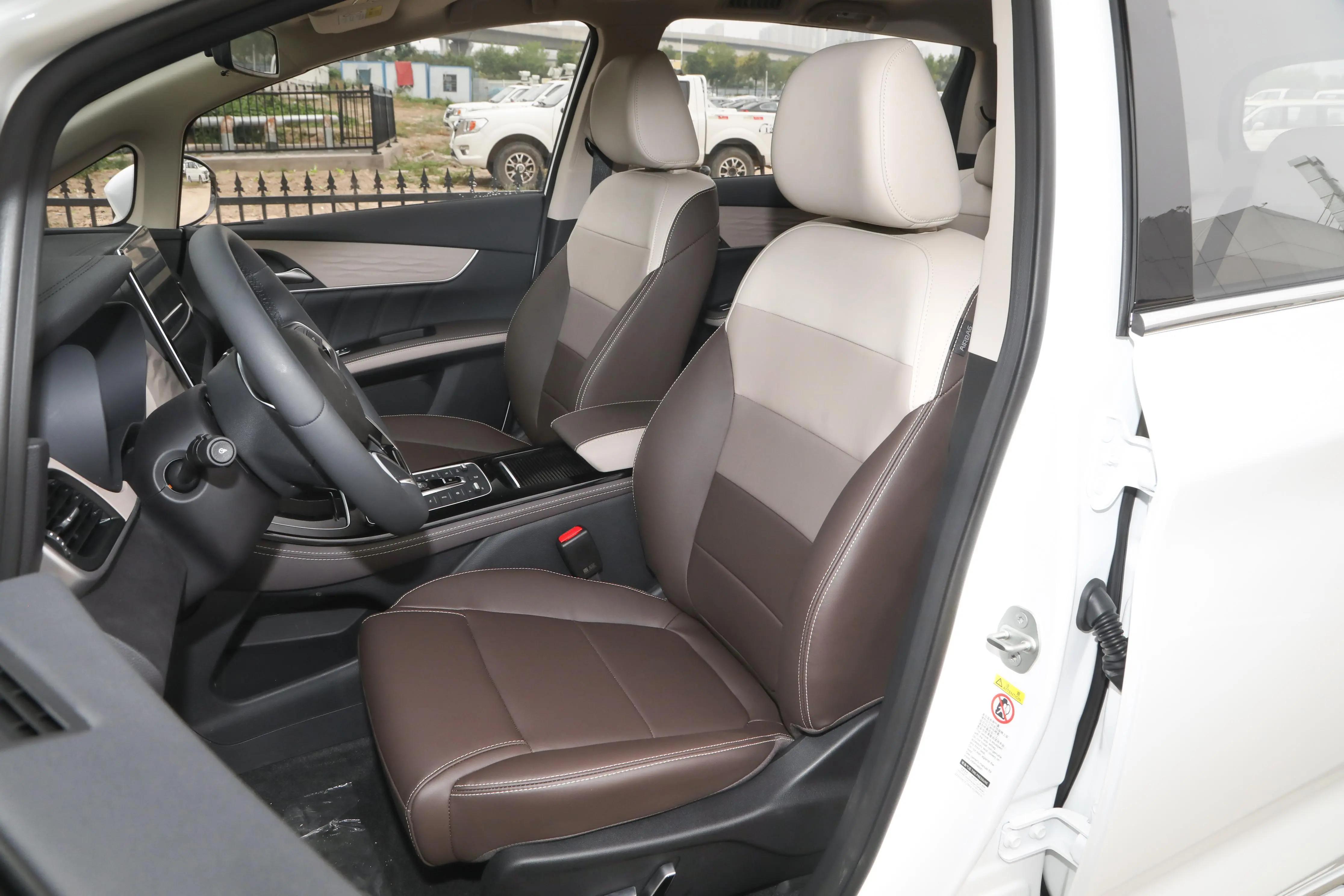 宋maxdm-i低配没有6座,宋maxdmi次顶配选6座