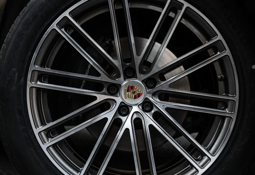 保时捷macan原装轮毂有必要改吗,好车配好轮毂