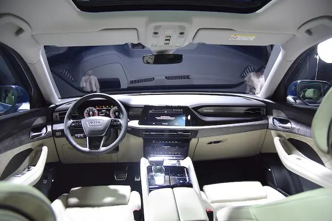 奥迪q6e-tron将于2022年首次亮相,纯电奥迪q62023款落地多少钱