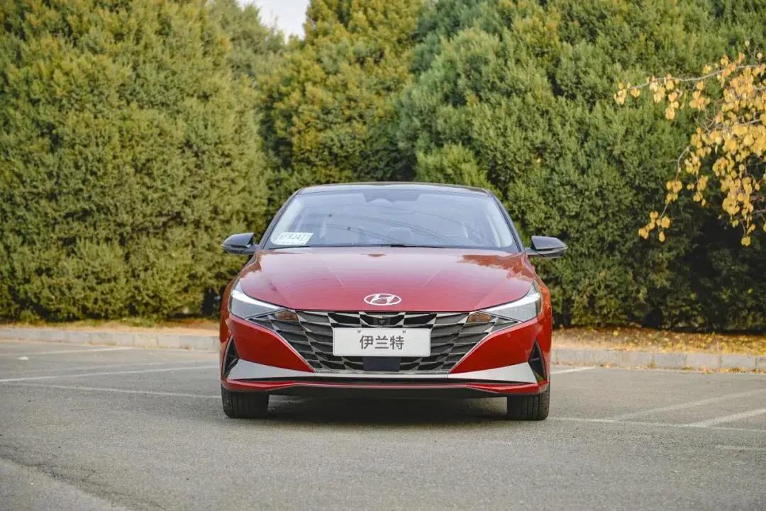 新一代伊兰特哪个配置最有性价比,传统代步新伊兰特试驾感受