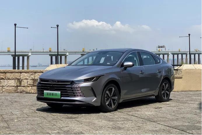 比亚迪驱逐舰05真实车主感受,2024款比亚迪驱逐舰05落地价