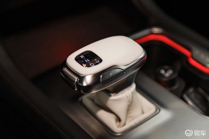 国产可家用可越野的硬派suv推荐,50万以上性价比高的硬派越野suv