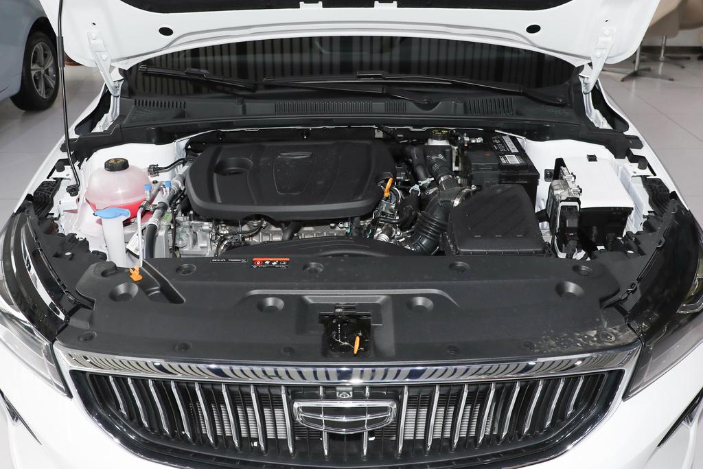 吉利帝豪第四代旗舰版中控,吉利帝豪第四代冠军版仪表