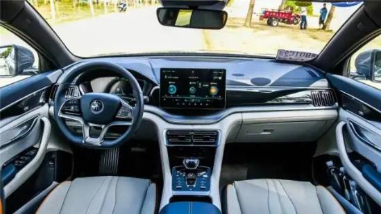 比亚迪宋plusev和秦plusev哪个好,24款比亚迪宋plusev家用充电