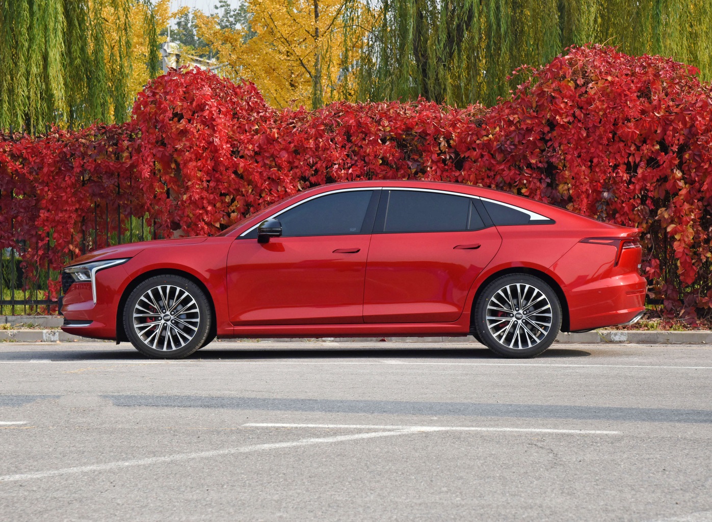 预算14万，提了台奔腾B702.0T版本，动力油耗满意，但缺点也明显